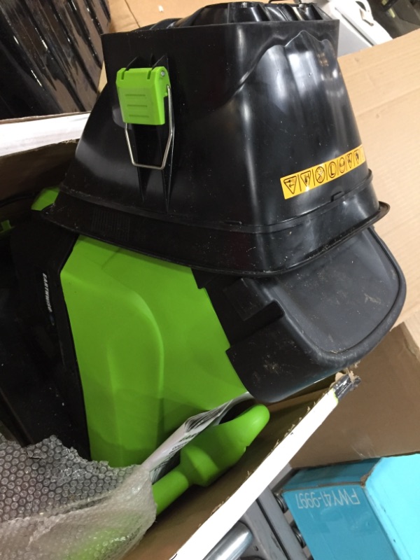Photo 1 of 120 Volts, 60Hz, 15 Amp, 1800 Watts Corded Chipper Shredder - Gray - Earthwise
***USED WEAR AND TEAR**