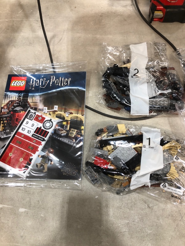 Photo 2 of LEGO® 75955 Harry Potter™ Hogwarts Express