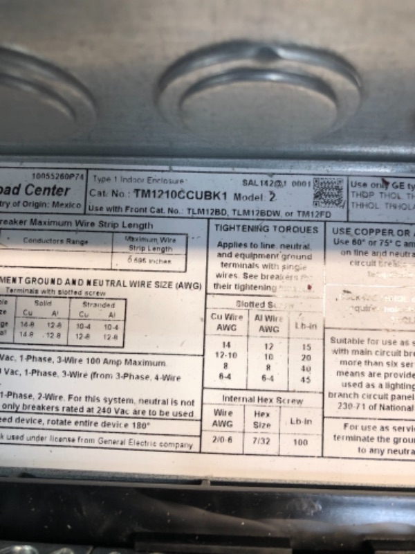 Photo 5 of *SEE last picture for damage*
GE 100 Amp 12-Space 22-Circuit Main Breaker Indoor Load Center Contractor Kit