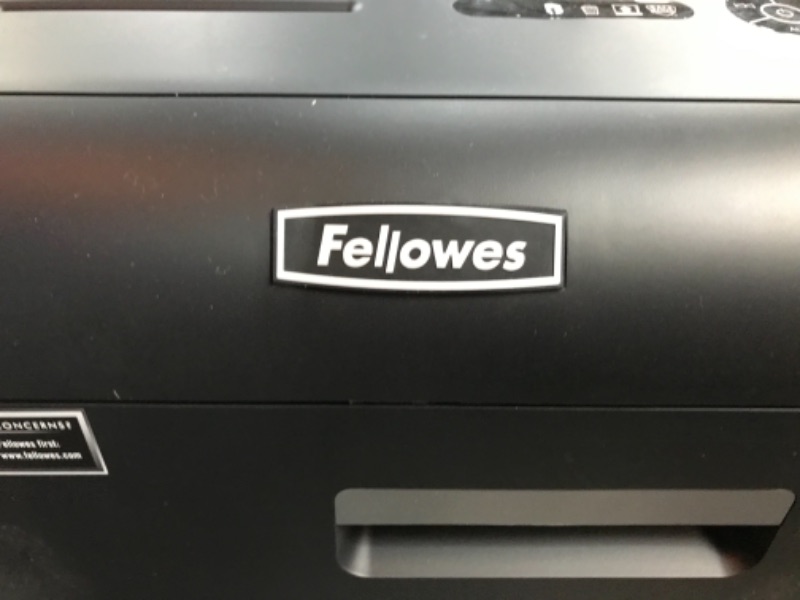 Photo 3 of Fellowes Powershred 225i 100% Jam Proof 20-Sheet Strip-Cut Shredder (3322001)
NOT BOXED!