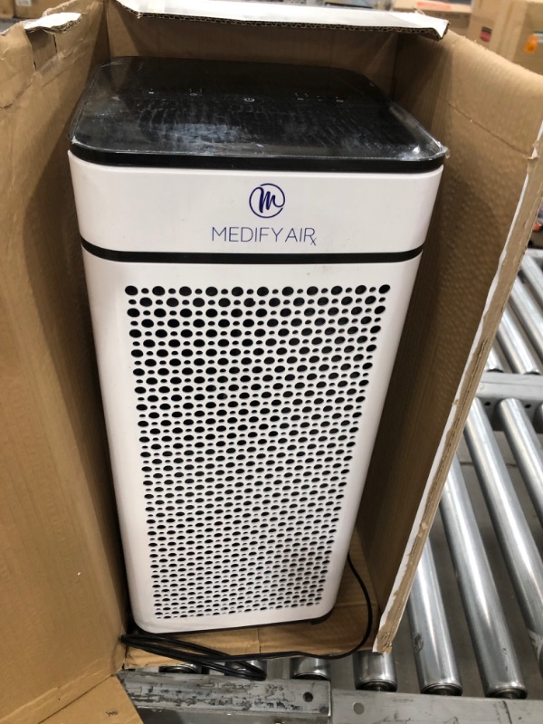 Photo 1 of Medify MA-40 Air Purifier with H13 True HEPA Filter | White, 1-Pack
