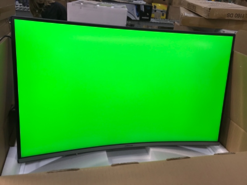 Photo 2 of SAMSUNG UR59 Series 32-Inch 4K UHD (3840x2160) Computer Monitor, Curved, HDMI, Display Port, 3-sided border-less, Eye Saver Mode (LU32R590CWNXZA)
