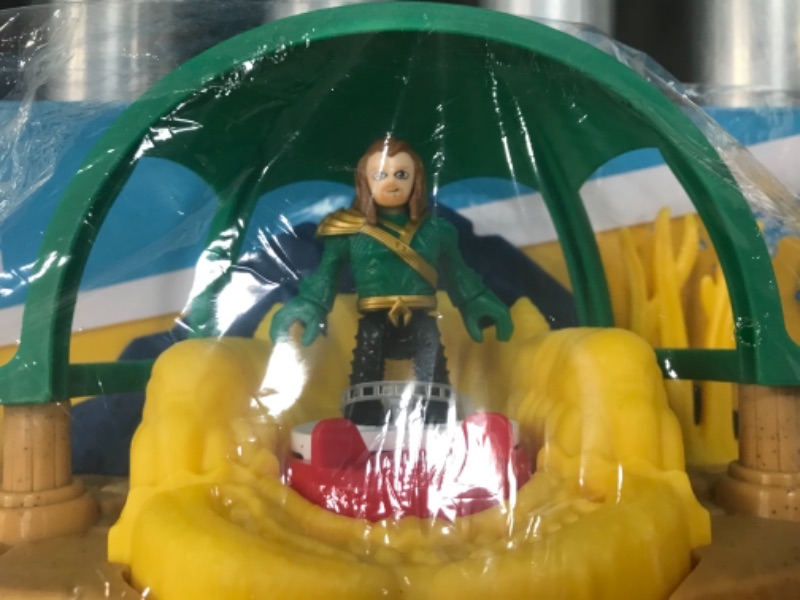 Photo 1 of Fisher-Price Imaginext DC Super Friends Aquaman Playset [Amazon Exclusive] & Imaginext DC Superfriends Superhero Showdown 8 Figure Bundle [Amazon Exclusive]
