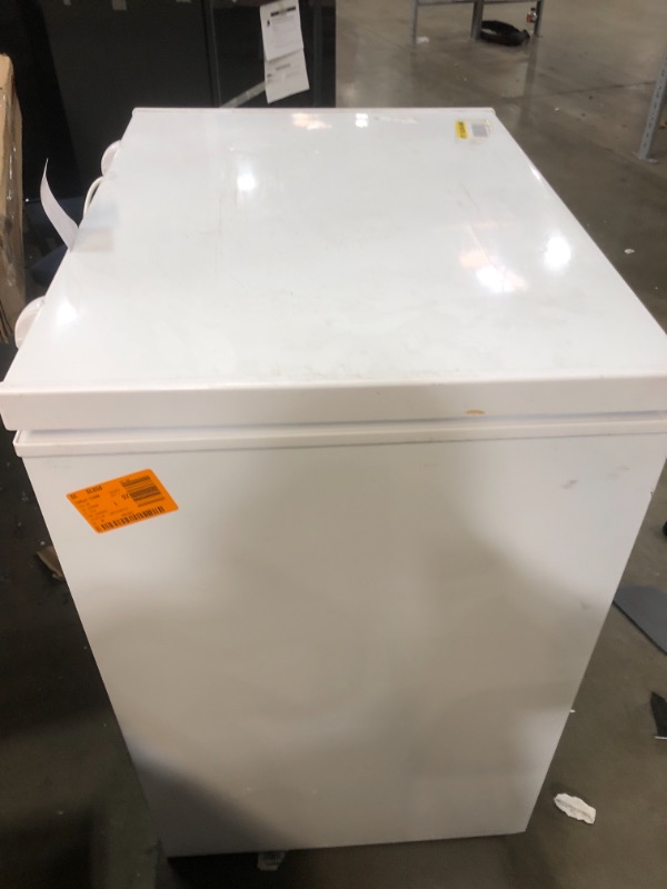 Photo 2 of ***PARTS ONLY***5.0 cu. ft. Chest Freezer in White
