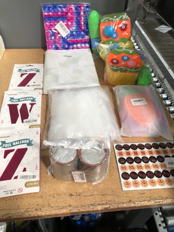 Photo 1 of 11 Piece Misc Holiday Bundle
