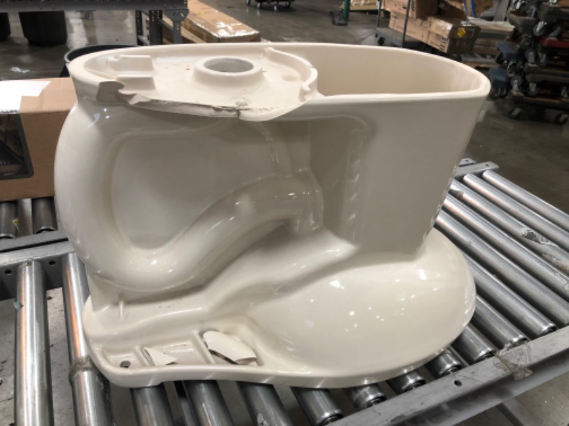 Photo 4 of (MISSING LID; CRACKED/BROKEN OFF EDGE)
American Standard 3068001.021 Evolution 2 Right Height Elongated Two Piece Flowise 1.28-Gpf Toilet, Bone