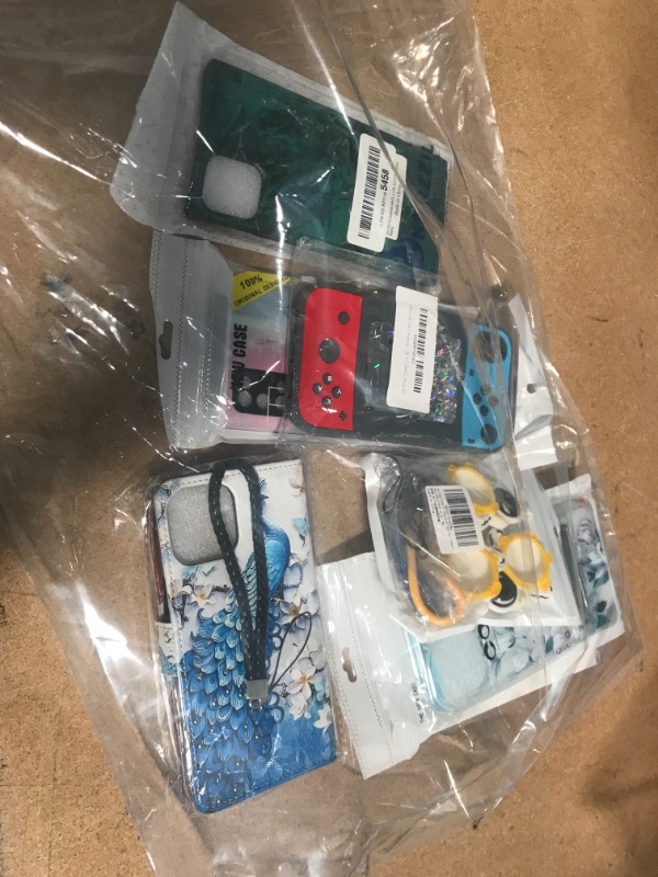 Photo 1 of NON REFUNDABLE*
MISCALLANOUS PHONE CASE BUNDLE