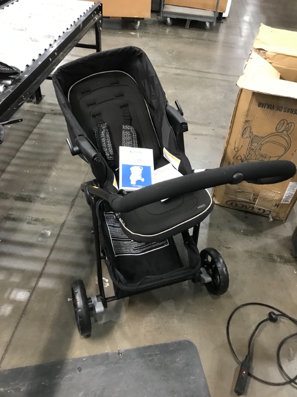 Photo 2 of Graco Modes 3 Lite DLX Stroller, Includes Reversible Seat, Pierce
Missing components 