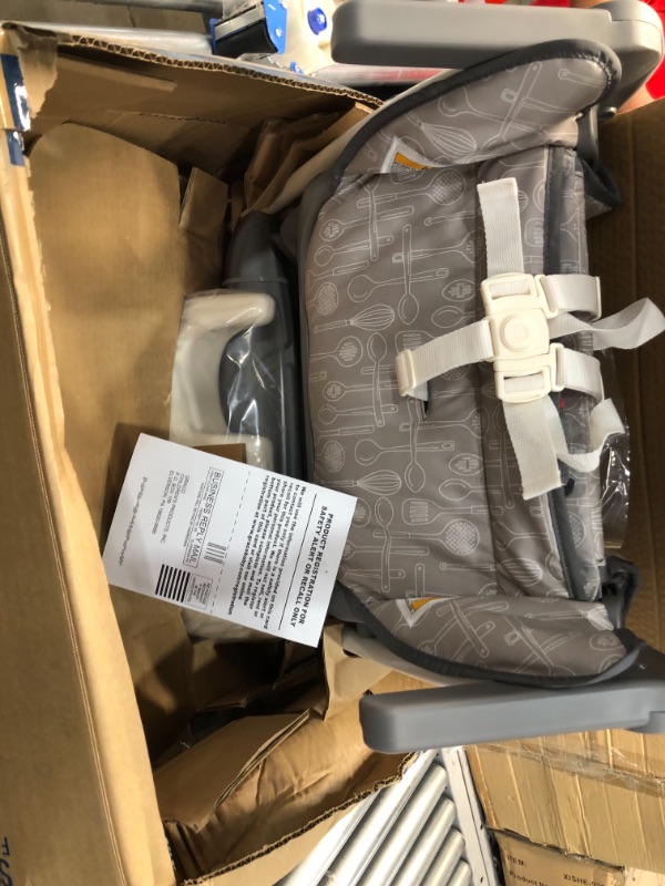 Photo 1 of Graco Slim Snacker High Chair