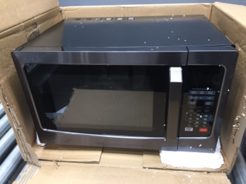Photo 2 of ***PARTS ONLY*** Toshiba Microwave Oven with Smart Sensor, Black Stainless Steel