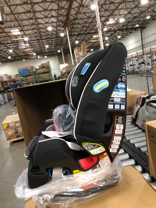 Photo 3 of Graco 4ever DLX 4-in-1 Convertible Car Seat - Zagg