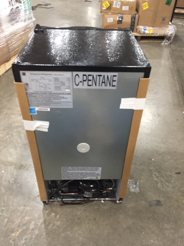 Photo 1 of RCA RFR322-B RFR322 3.2 Cu Ft Single Door Mini Fridge with Freezer, Platinum, Stainless
DAMAGED FROM SHIPPING, PLEASE SEE PHOTOS 