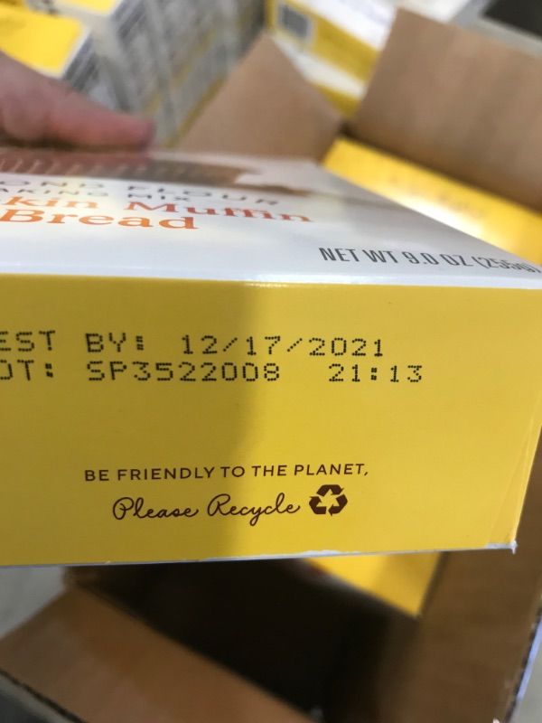 Photo 1 of NO RETURNS NO REFUNDS
BEST BY 12-17-2021
Simple Mills Almond Flour Baking Mix, Gluten Free Pumpkin Bread Mix, Muffin pan ready, Good for Baking, Nutrient Dense, 9oz, 6 Count