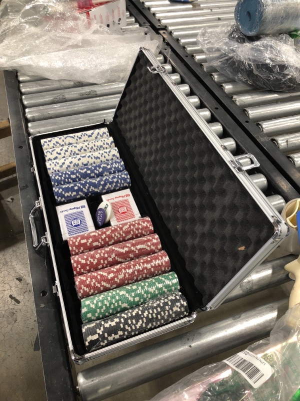 Photo 2 of 11.5 Gram Texas Hold 'em Claytec Poker Chip Set with Aluminum Case, 500 Striped Dice Chips
