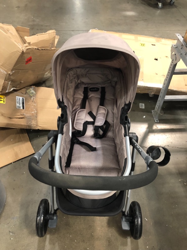 Photo 8 of Evenflo Pivot Modular Travel System With SafeMax Car Seat
**MISSING BAR OVER SEAT IN STROLLER**