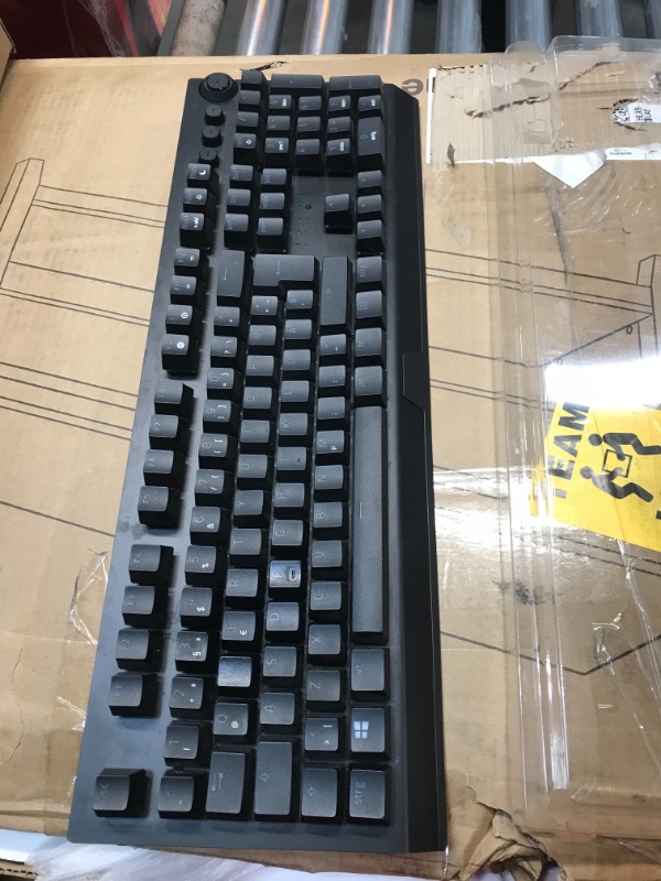 Photo 3 of *Tested and functioned*
 V3 Pro, Gaming-Tastatur
