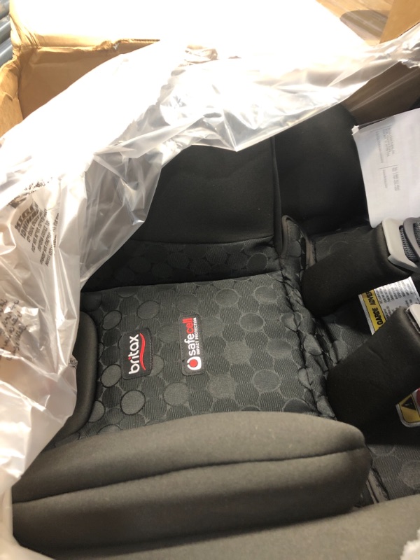 Photo 4 of Britax Boulevard ClickTight Convertible Car Seat - Circa