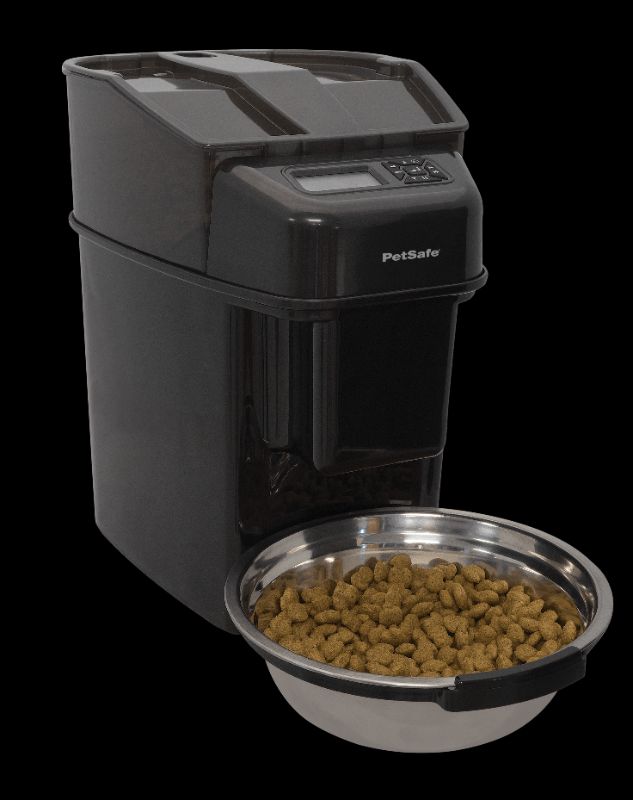 Photo 1 of PetSafe Healthy Pet Simply Feed Programmable Dog & Cat Feeder, 24-cup
