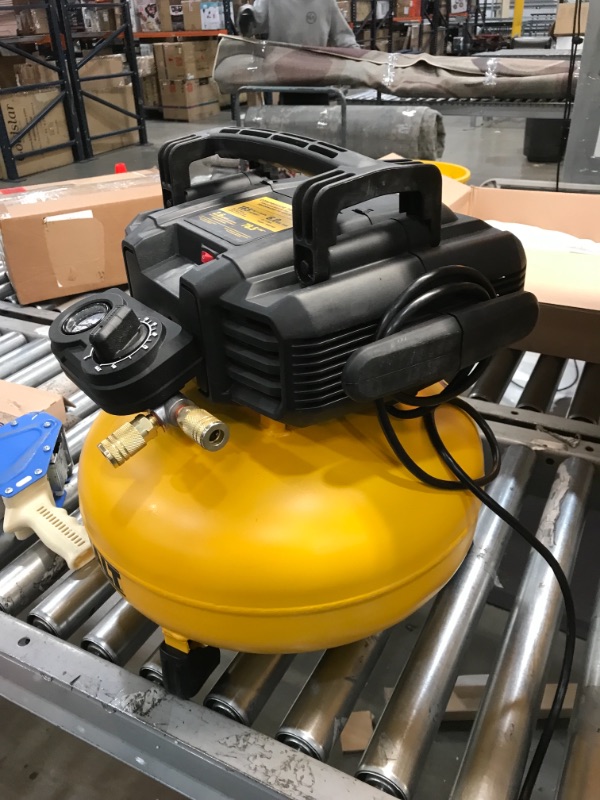 Photo 6 of //TESTED AND FUNCTIONAL//
DEWALT Pancake Air Compressor, 6 Gallon, 165 PSI (DWFP55126)

//MINOR DAMAGE WITH SCUFFS 
