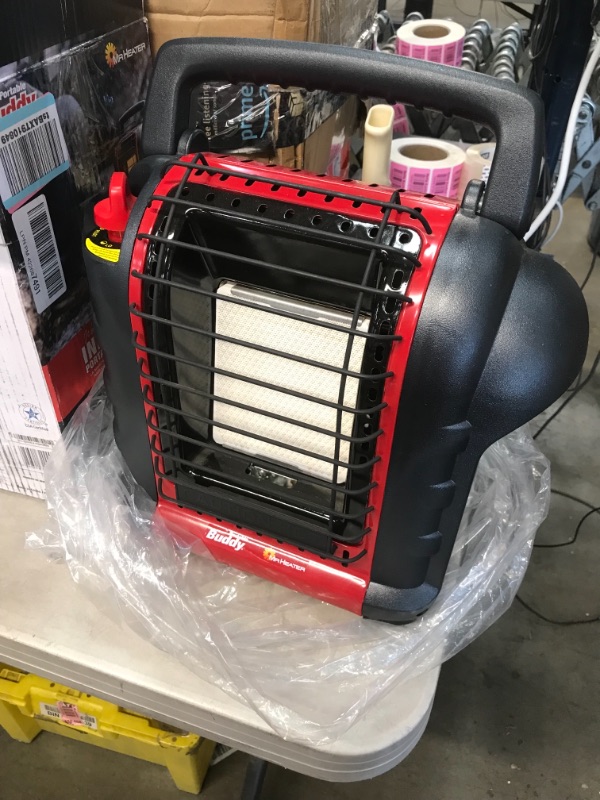 Photo 2 of *MISSING propane tank*
Mr. Heater F232000 MH9BX Buddy 4,000-9,000-BTU Indoor-Safe Portable Propane Radiant Heater, Red-Black
