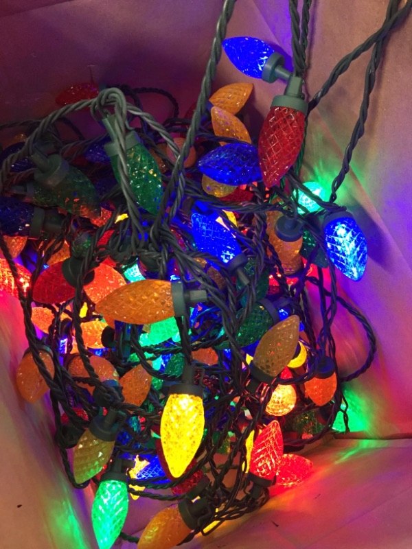 Photo 2 of (3) 33ft 50LEDs Christmas String Lights, C9 Christmas Lights with 29V Safe Adaptor, End-to-End,UL Certified Outdoor Indoor Fairy Lights for Christmas Tree, Patio, Garden, Party, Wedding, Holiday *** 1 STRING NOT FUCTIONAL/NEEDS A BULB CHANGED*** 