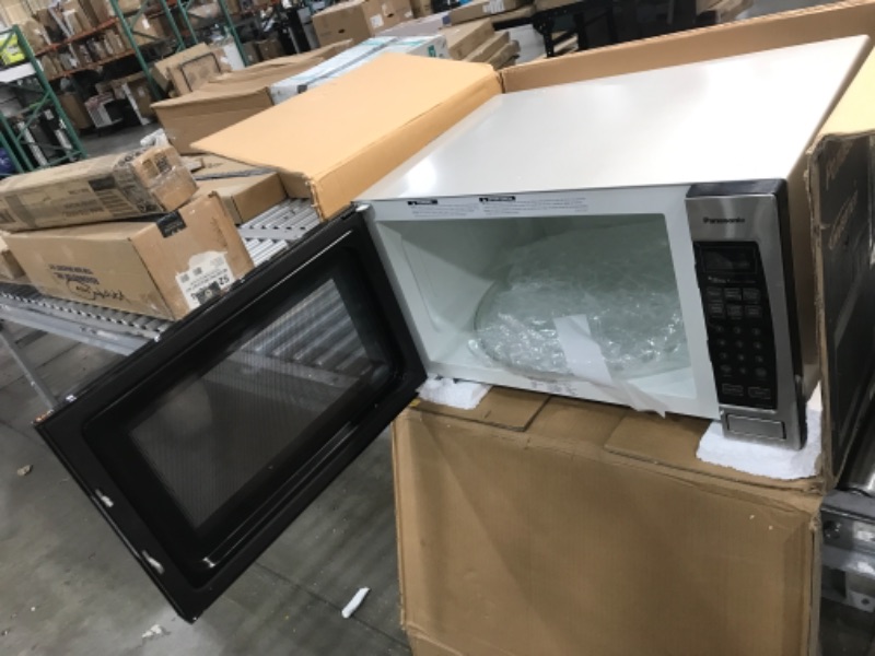 Photo 3 of Panasonic Microwave Oven NN-SN966S Stainless Steel Countertop/Built-In with Inverter Technology and Genius Sensor, 2.2 Cubic Foot, 1250W
