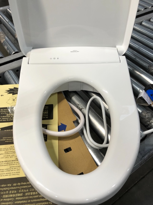 Photo 1 of Toto SW3046AT40#01 Washlet Elongated Closed Bidet Seat
