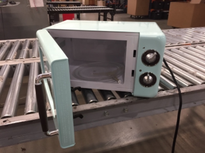 Photo 4 of Retro 0.7 cu. ft. Countertop Microwave in Mint Green
