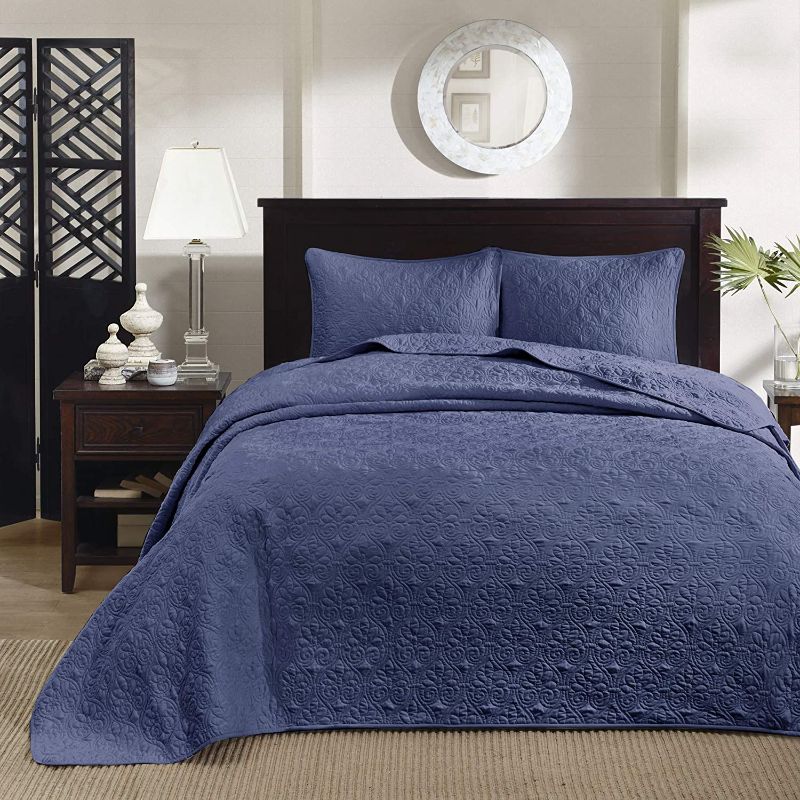 Photo 1 of 
Madison Park Quebec Queen Size Quilt Bedding Set - Navy , Damask – 3 Piece Bedding Quilt Coverlets – Ultra Soft Microfiber Bed Quilts Quilted Coverlet
Color:Navy
Size:Queen(102"x118")