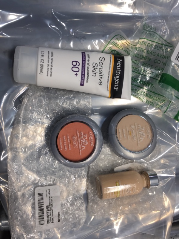 Photo 1 of MAKEUP BUNDLE BAG - L'Oreal Paris True Match Super-Blendable Powder, W1 Porcelain (Warm) 0.33 Oz, L'Oreal Paris True Match Super-Blendable Blush, Innocent Flush, 0.21 oz., L'Oreal True Match Super Blendable Makeup, Porcelain [W1], 1 oz (Pack of 1 PACK ), 