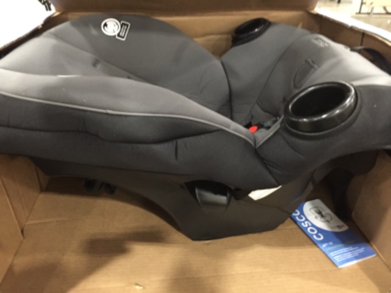 Photo 3 of Cosco Apt 50 Convertible Car Seat (Black Arrows)