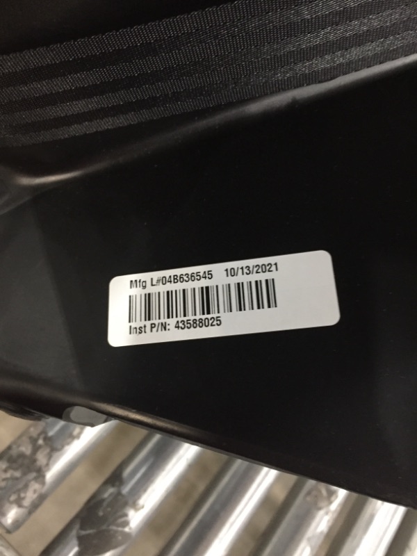 Photo 1 of Cosco Apt 50 Convertible Car Seat (Black Arrows)