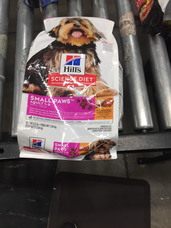 Photo 2 of 
Hill's Science Diet Dry Dog Food, Adult, Small Paws for Small Breed Dogs
Flavor Name:Chicken Meal & Rice
Size:4.5 Pound (Pack of 1)
BEST BY 02-2023