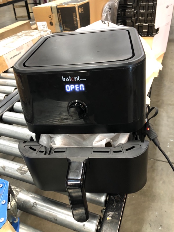 Photo 3 of ***PARTS ONLY*** Instant Vortex 5.7 Quart Air Fryer, Customizable Smart Cooking Programs, Digital Touchscreen and Non-Stick Air Fryer Basket, Black
