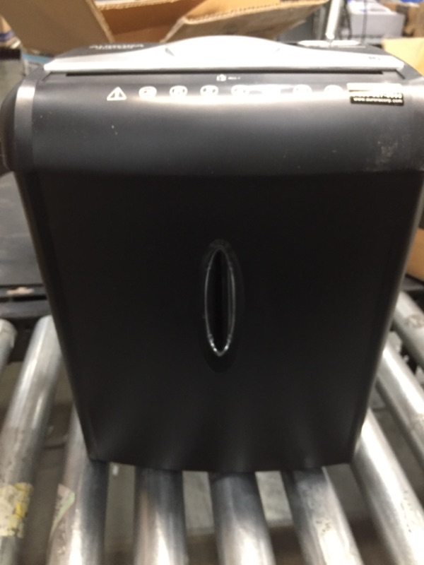 Photo 3 of Aurora AU875XA 8-Sheet Crosscut Paper and Credit Card Shredder with 3.7-gallon Wastebasket
