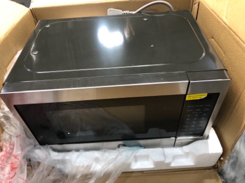 Photo 1 of 0.7 Cu. Ft. Compact Microwave