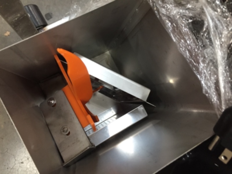 Photo 3 of ***USED, DOES NOT POWER UP WHEN PLUGGED INTO POWER OUTLET***MISSING PARTS***
VBENLEM 110V Commercial Orange Juicer Machine, With Pull-Out Filter Box, Electric Citrus Juice Squeezer, 22-30 Oranges Per Minute, Lemon Making Machine, 304 Stainless Steel Tank 