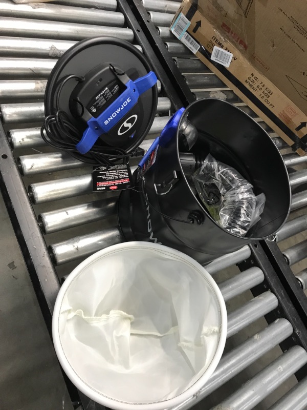 Photo 1 of TRASH CAN HAS DENT**Snow Joe ASHJ202E 5 Amp 4.8 Gallon Ash Vacuum, Black
