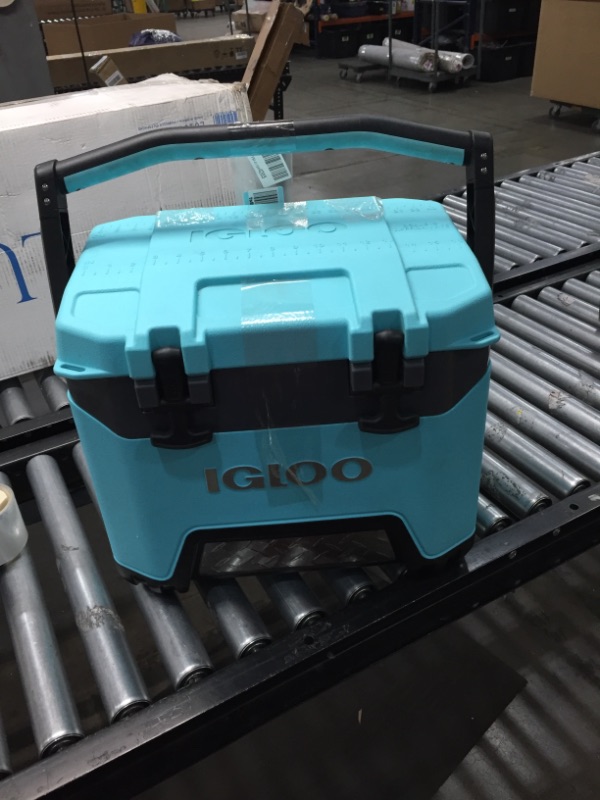 Photo 1 of Igloo BMX 25 QT Cooler, Heavy Duty Hard Side Construction, Great For Fishing/Hunting/Worksites
