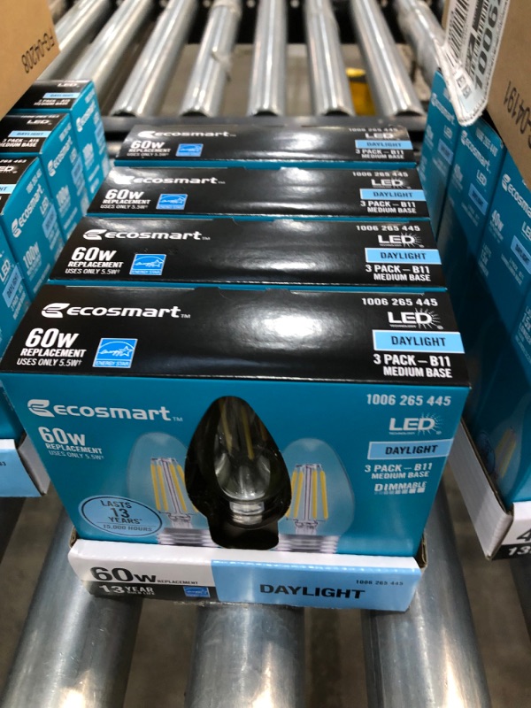 Photo 2 of 60-Watt Equivalent B11 Dimmable Blunt Tip Candle Clear Glass Filament LED Vintage Edison Light Bulb Daylight (4-Pack)
