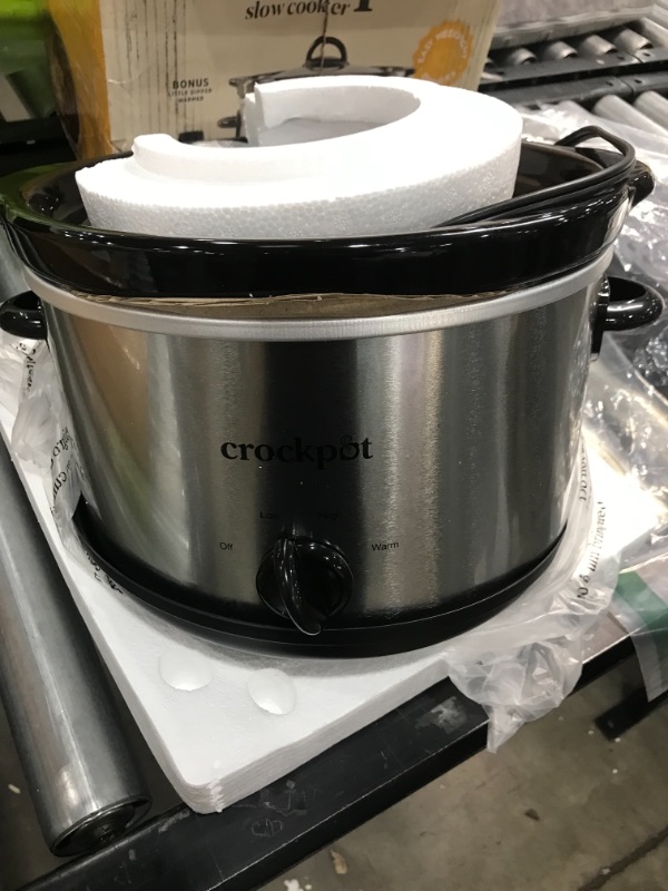 Photo 2 of Crock-Pot SCR503SP 5-Quart Smudgeproof Round Manual Slow Cooker with Dipper, Silver