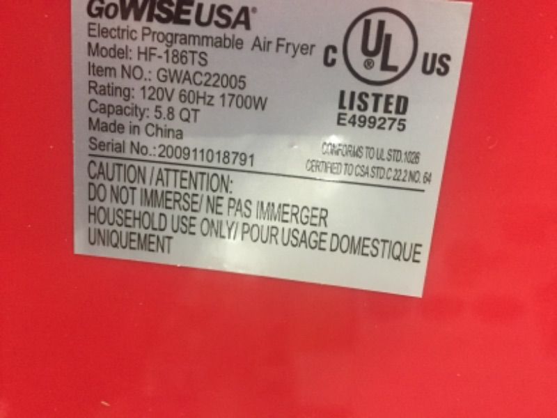 Photo 5 of GoWISE USA 8-in-1 Digital XL GWAC22005 5.8-Quart Air Fryer with Accessories, 6 Pcs, and 8 Cooking Presets+ 100 Recipes (Chili Red), QT
