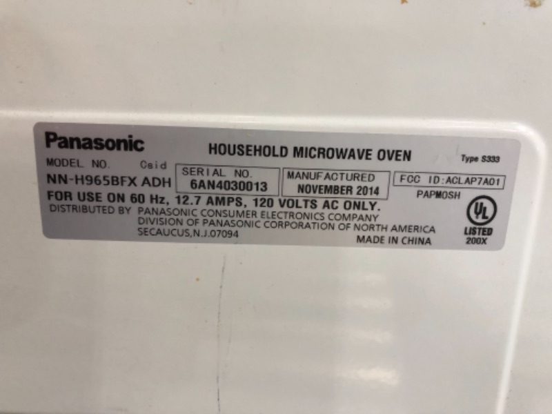 Photo 5 of Panasonic Countertop Microwave Oven Model Number
NNH965BFX


//extremely dirty//tested, powers on