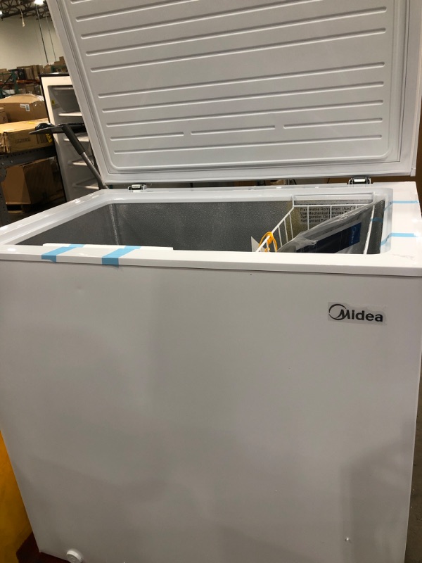 Photo 3 of **READ BELOW** Midea MRC070S0AWW Chest Freezer, 7.0 Cubic Feet, White
