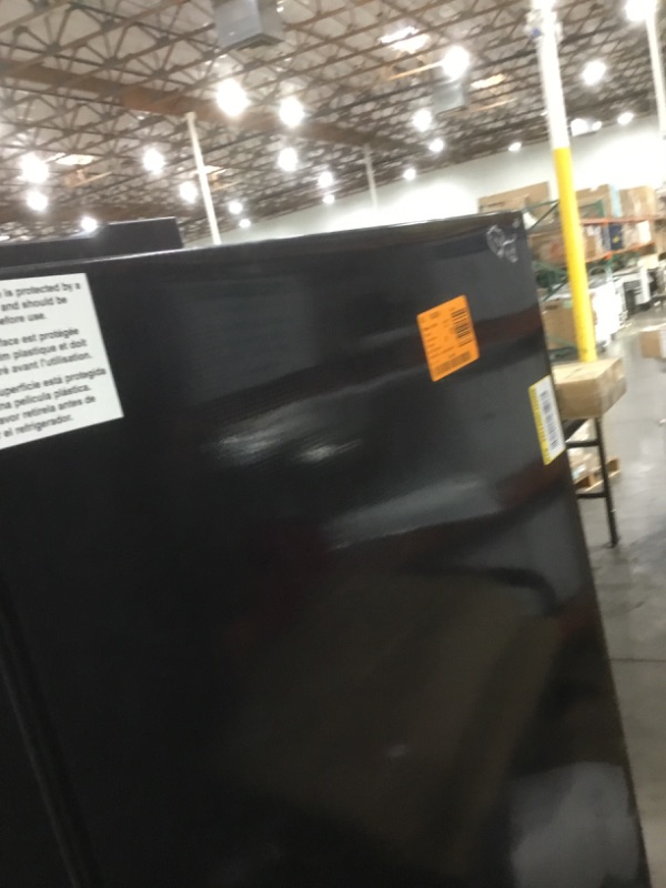 Photo 6 of 10.1 cu. ft. Top Freezer Refrigerator in Black
