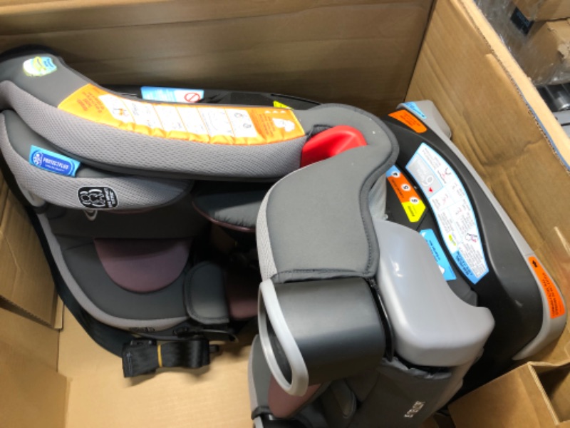 Photo 2 of Graco Extend2Fit 3-in-1 Car Seat