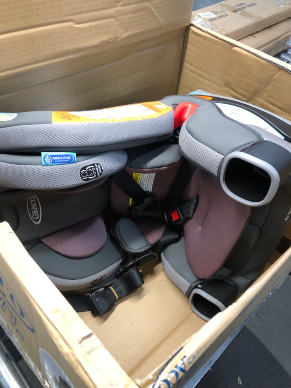 Photo 1 of Graco Extend2Fit 3-in-1 Car Seat