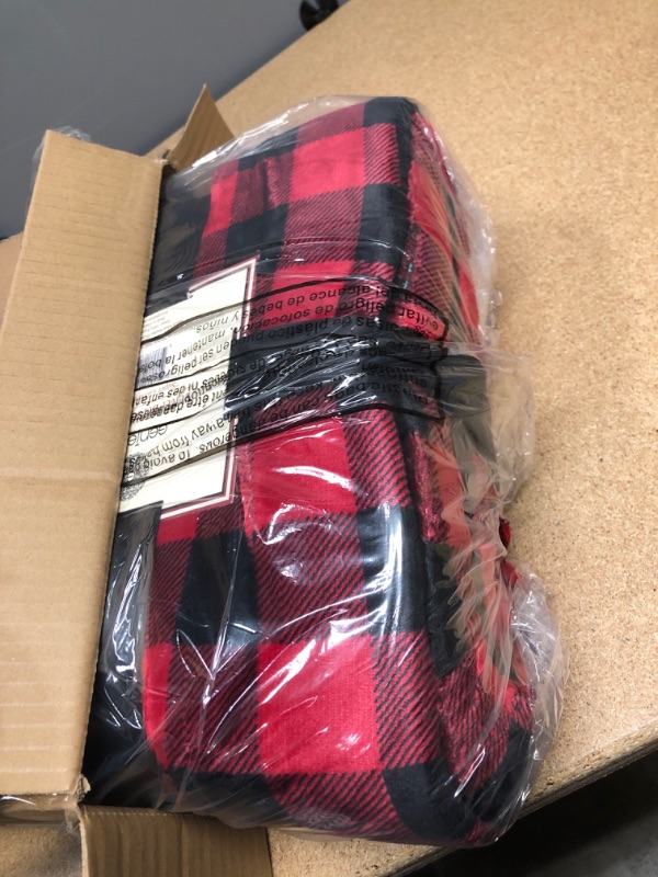 Photo 1 of Genteele Sherpa Throw Blanket Super Soft Reversible Ultra Luxurious Plush Blanket (50 inches x 60 inches, Buffalo Check Red/Black)
