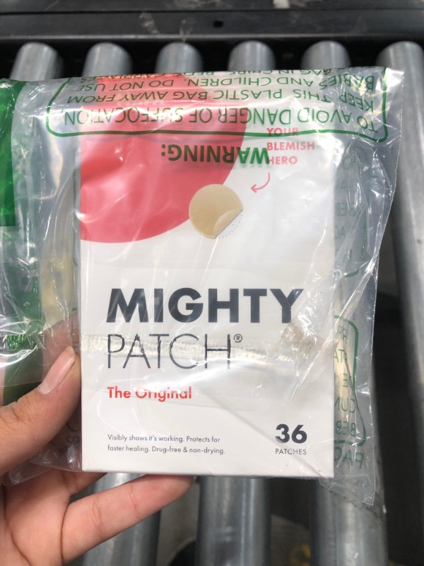 Photo 2 of Hero Cosmetics Mighty Patch - Original
