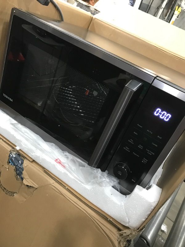 Photo 3 of Toshiba ML2-EC10SA(BS) Multifunctional Microwave Oven with Healthy Air Fry, Convection Cooking, Position Memory Turntable, Easy-clean Interior and ECO Mode, 1.0 Cu.ft, Black stainless steel
